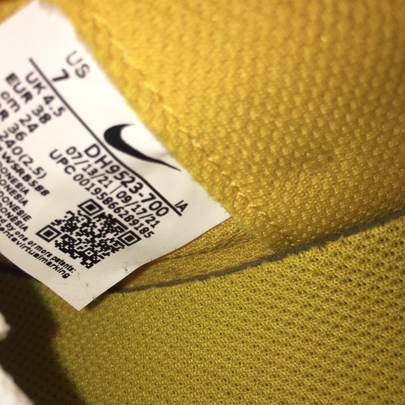 Nike - Picture 11 of 11